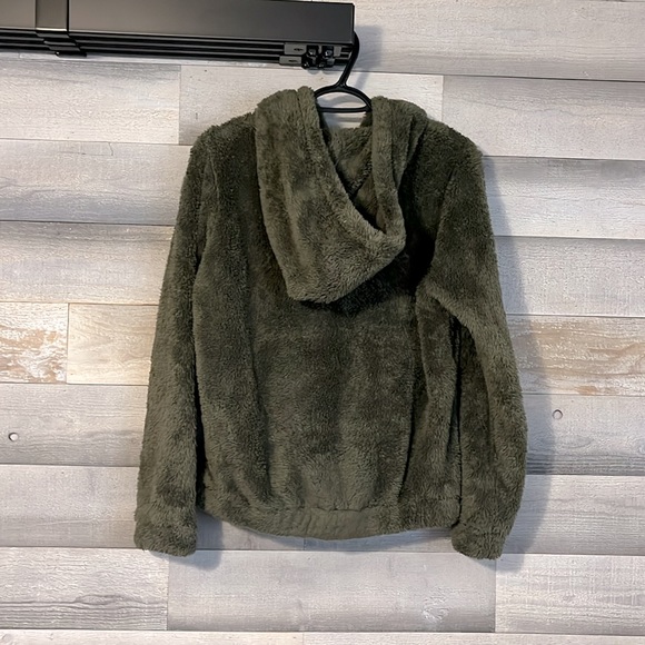 BillaBong Olive Sherpa Sweater - Picture 2 of 3